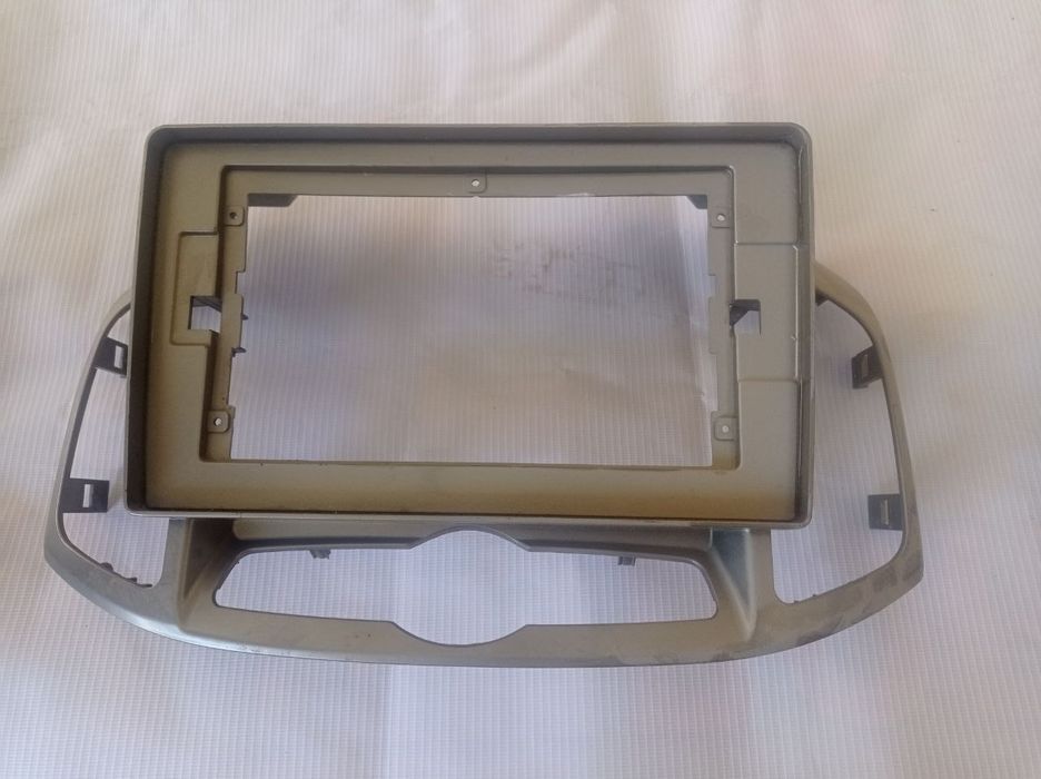 Monitor ramka Captiva uchun