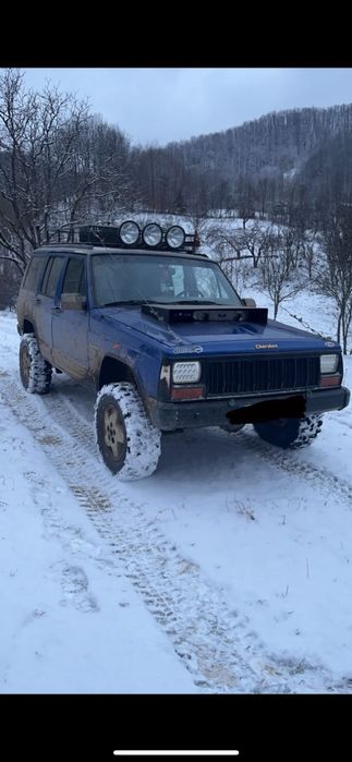 Se vinde jeep cheroche xj