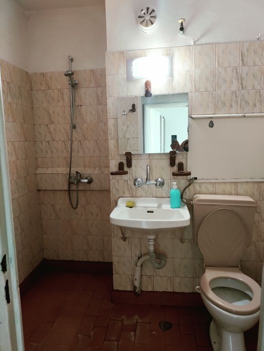 Дава се под наем Двустаен апартамент в Поморие - 66 кв.м за 255 € - Снимка #3