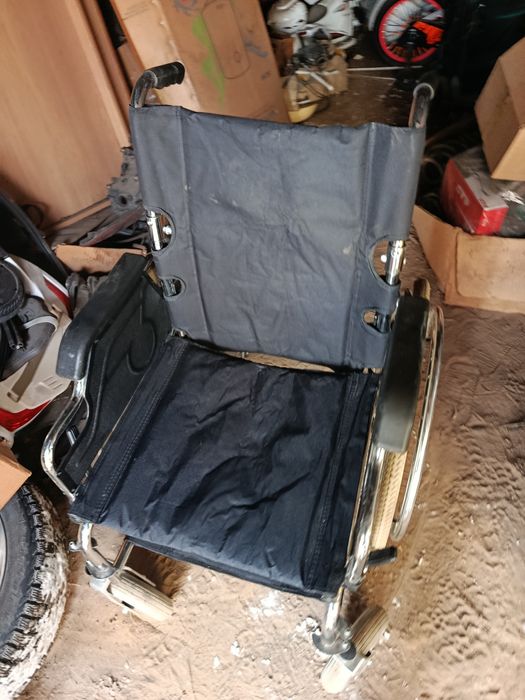 Коляска инвалидная