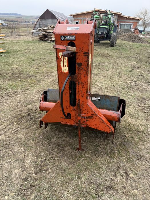 Incarcator in tiranti    Incarcator de gunoi in tiranti