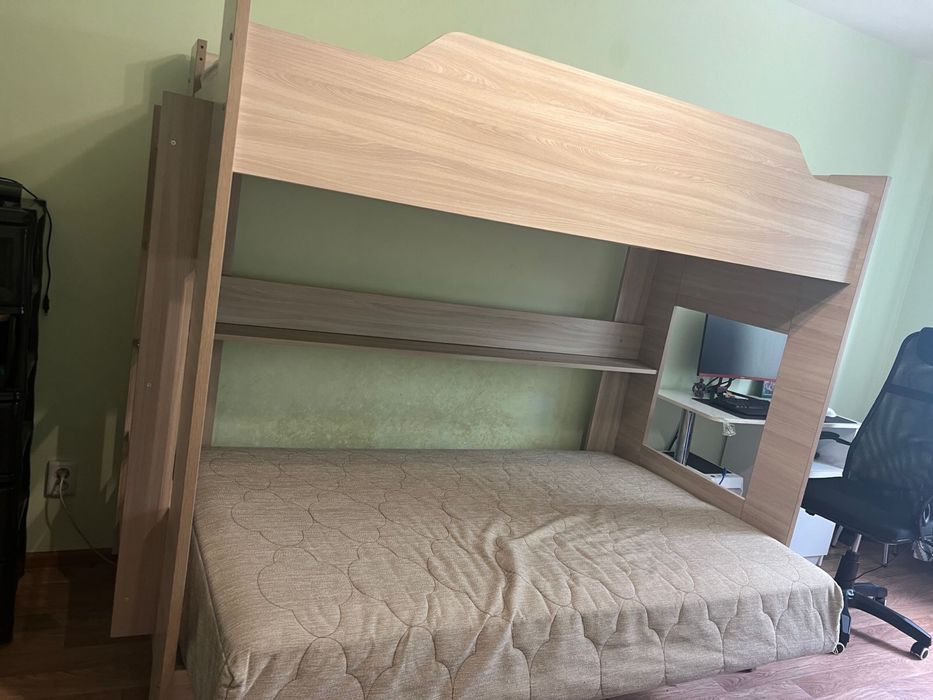 Продам двухярусную кровать