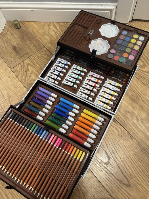 Набор для рисования. Семей