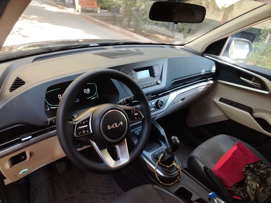 KIA Carens сотилади