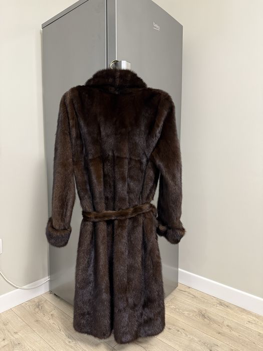 Продам норковую шубу