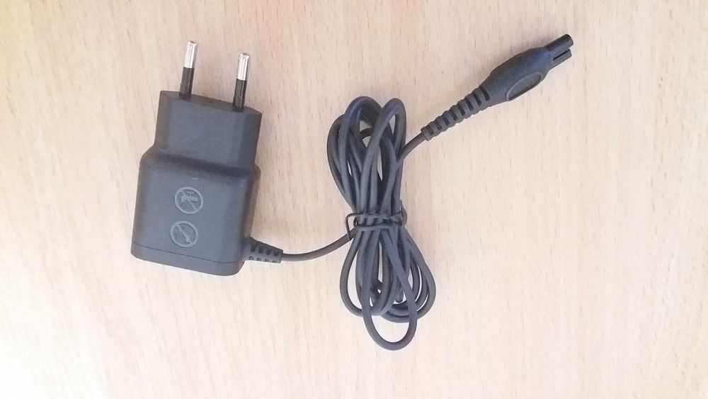 Incarcator original masina de tuns aparat ras Philips HQ8505 15V 5,4W