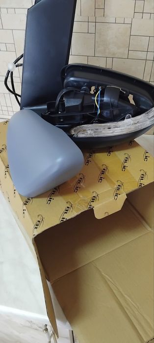 Огледало за VW TOURAN 2010-2014г