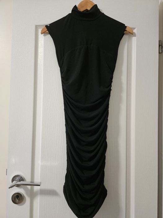 Черна официална рокля