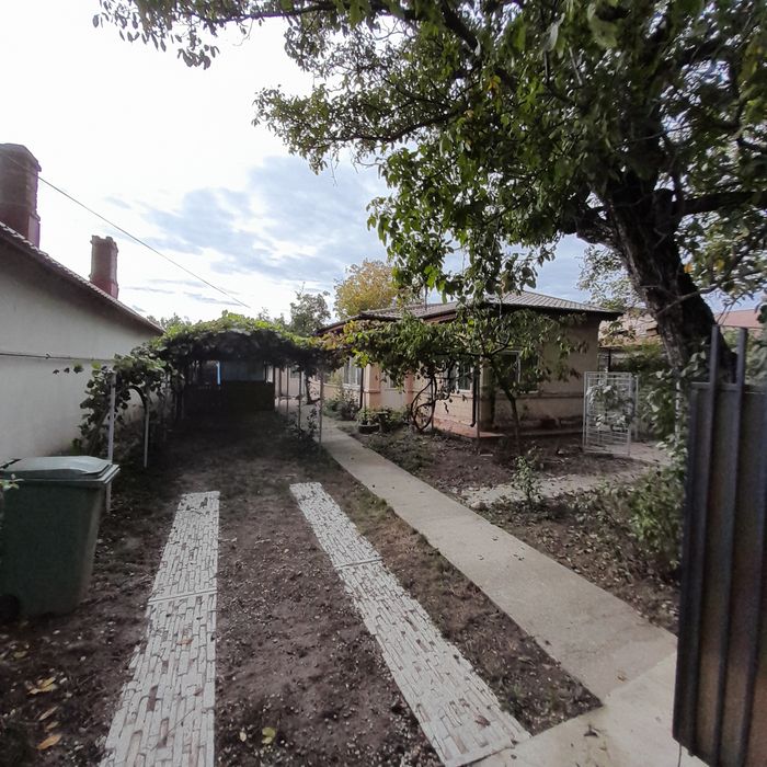 Inchiriez casa + gradina in com. Vidra, sat Sintesti
