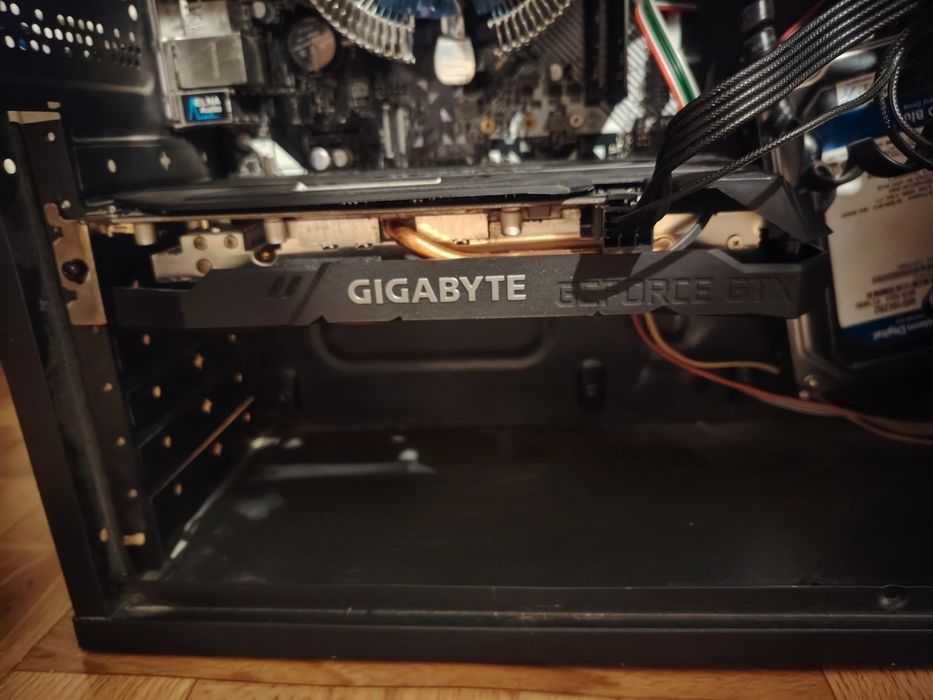 Видеокарта GTX 1650 SUPER