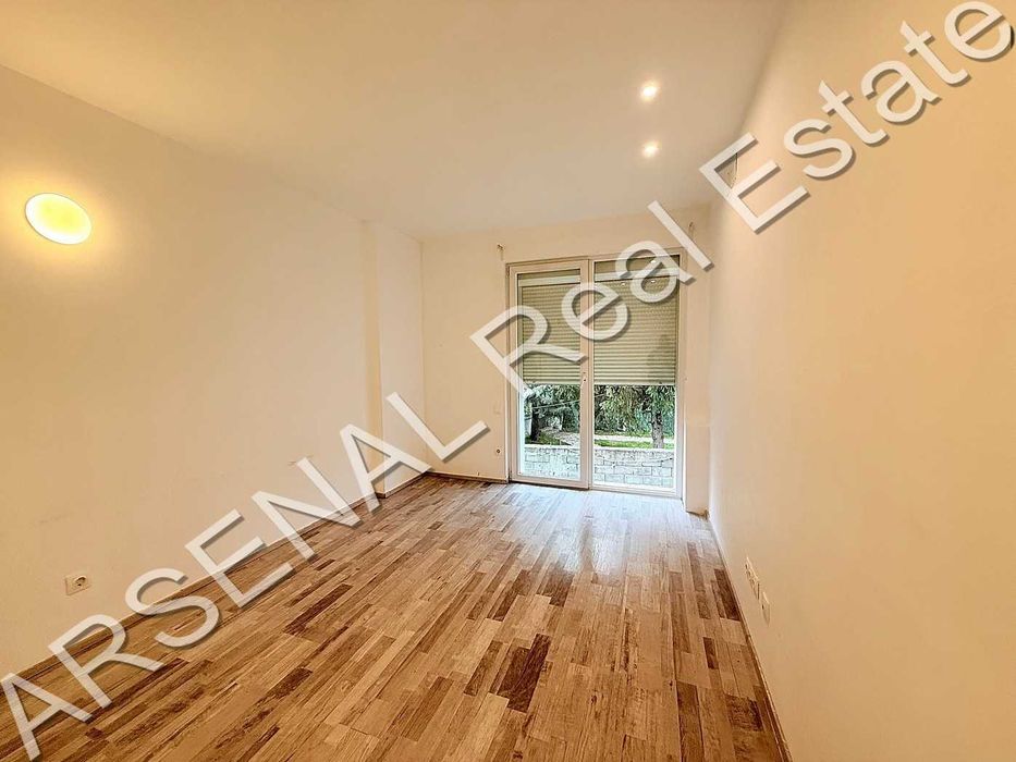 Четиристаен апартамент под наем, Малинова долина