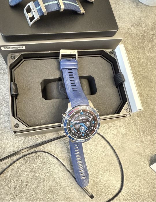 Продам часы Garmin marq  gen captain 2
