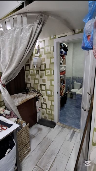 Тошкент шахар,Мирзо Улугбек туманида 1-хонали квартира срочно сотилади