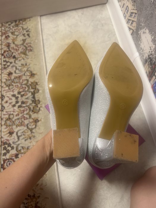 Продам туфли новая. Одевала один раз