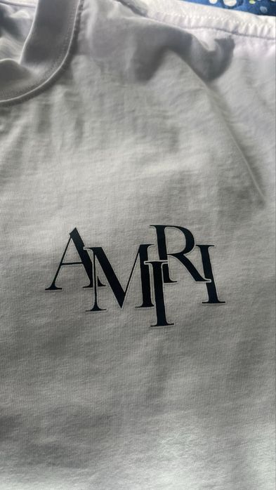 Amiri tshirt бьл цвят