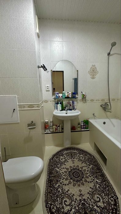 Продается 5-ти комнатная квартира на Карасу-1