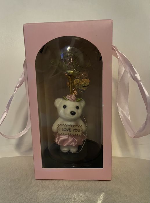 Вечна роза в купол, с мече и лампички, Свети Валентин , годишнина