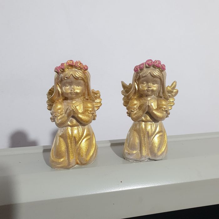 Mărțișoare, disponibile