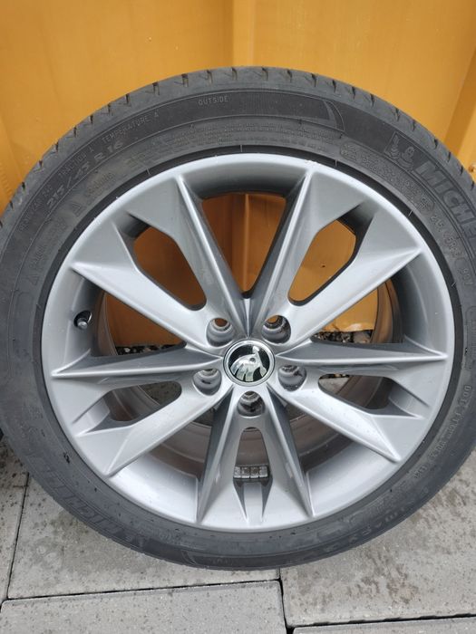 Set roți cu anvelope de vara  Skoda, Seat ,Golf  IV 5 X 100 R 16