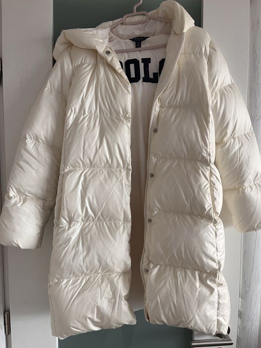 Пухено яке момиче