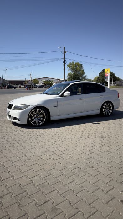 BMW Seria 3 E90 (320D) LCI