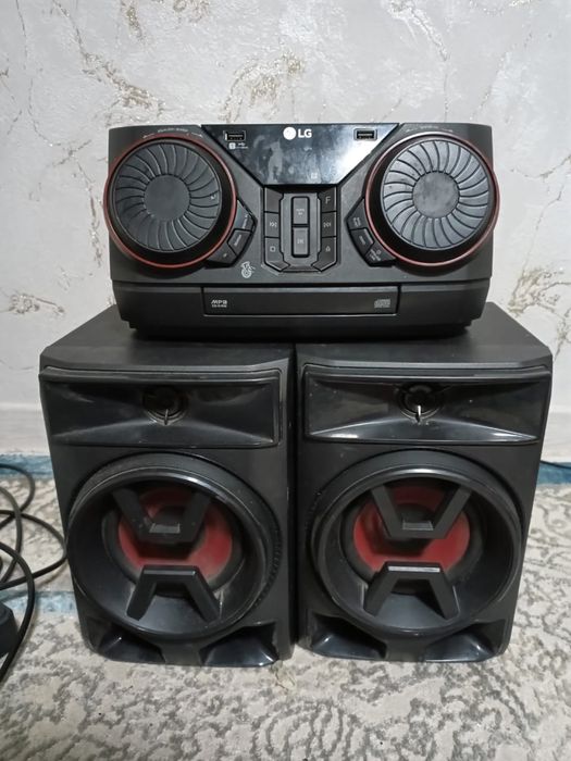 Музыкальный центр