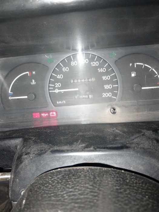 Moshina neksiya 1998 yil