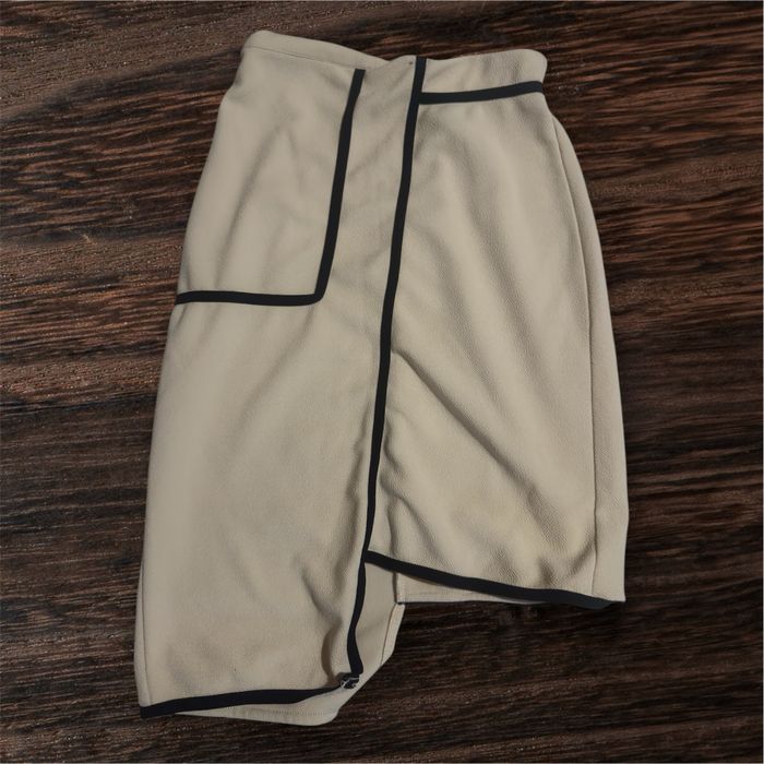 Елегантна дамска пола