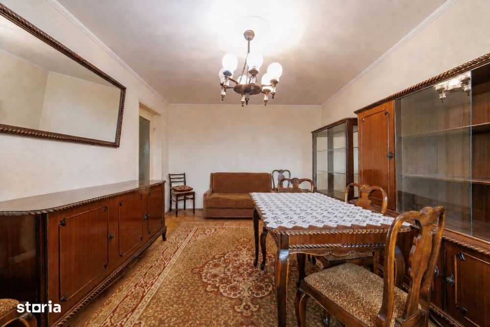Apartament luminos cu 3 camere si balcon – Exercitiu