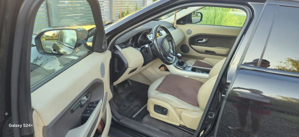 LAND ROVER  2012 — imagine 3