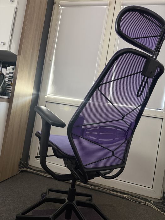Scaun de gaming model STYRSPEL, culoare mov si negru