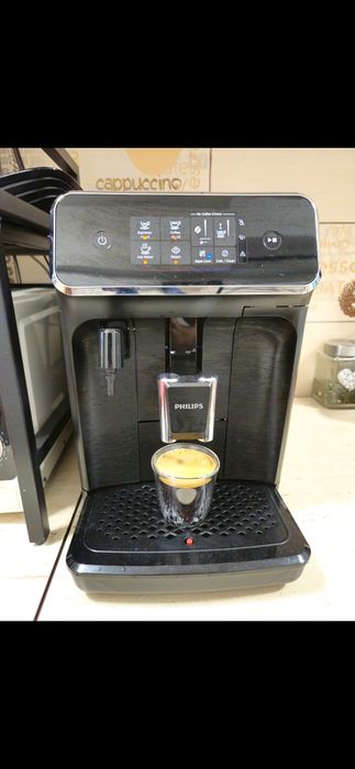 Espressor automat philips ep2220/10, sistem de spumare a laptelui,  două băuturi, filtru Aqua Clean,15 bari,râșniță ceramică
