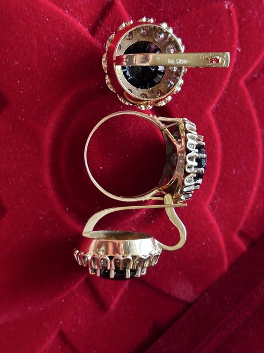 Бриллиантовый набор с сапфирами