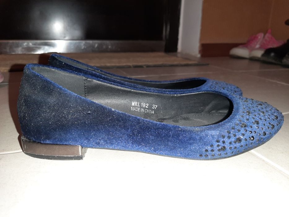 Бархатные туфли для девочек