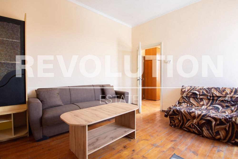 Дава се под наем Двустаен апартамент в София, Център - 65 кв.м за 500 € - Снимка #2