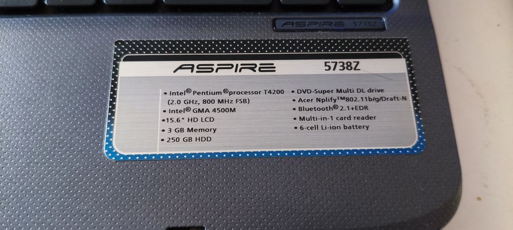 Лаптоп Acer Aspire 5738Z - Работещ, с Windows 7 и работеща батерия!