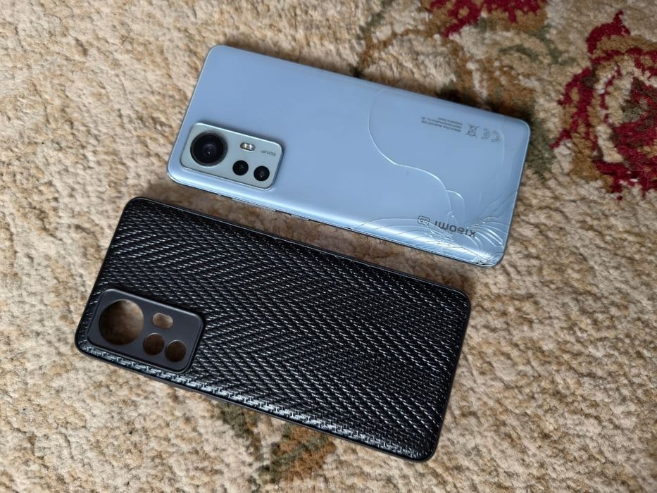 Xiaomi 12 телефон