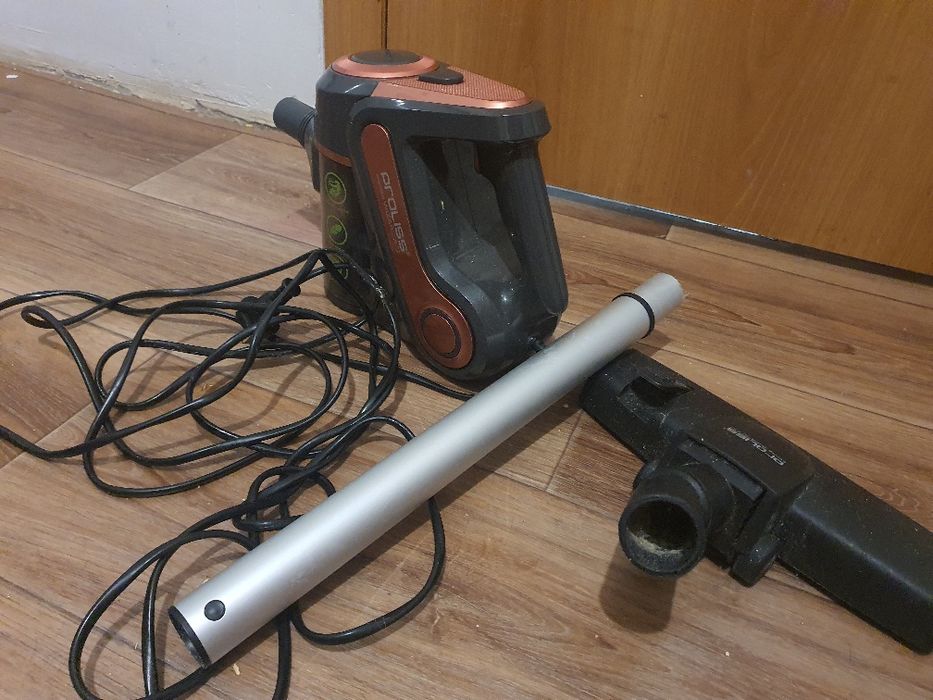 Пылесос на 2100 v