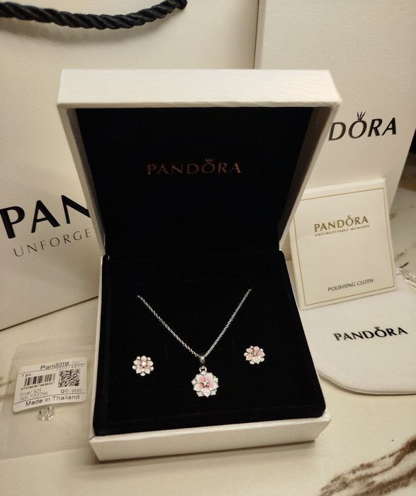 Очераватьный  Комплект подарок   от  Пандора