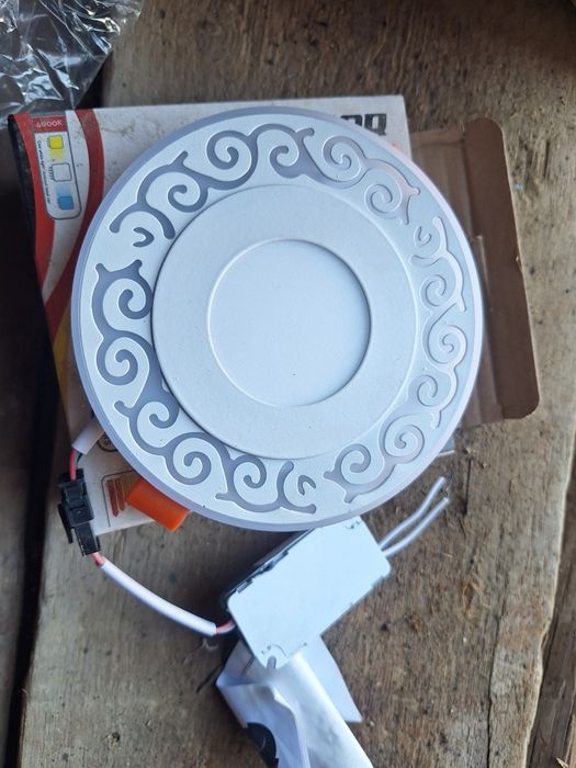 Светильник потолочный