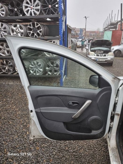 Usa Stanga Fata Dacia Dacia Logan II MCV 2013 - 2016 SUV 4 Usi Blanc Glacier DV369 (1422)