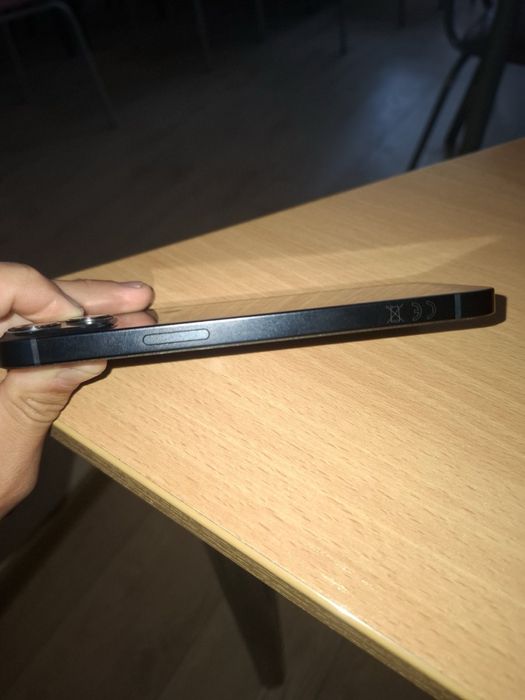 Iphone 13 тъмно син 84% батерия