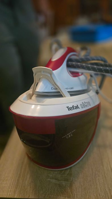 Statie de calcat Tefal Express Anti-Calc SV8030E0