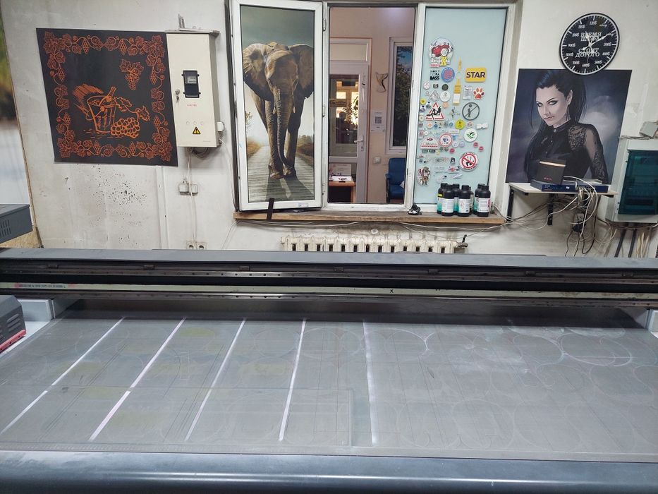 Печать на планшетном УФ(UV) принтере.