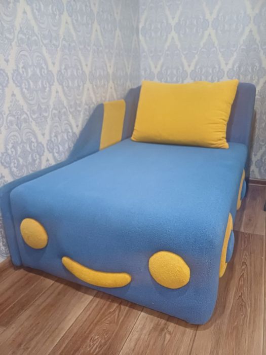 Продам детский диван