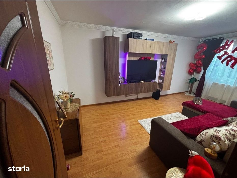 Apartament 3 camere decomandat – zona Rahova