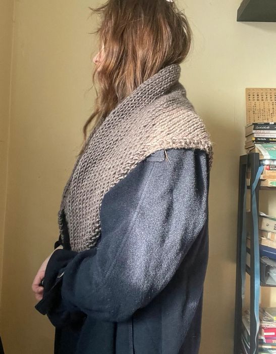 fular triunghiular tricotat cu lana