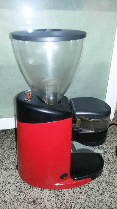 Професионална кафемелачка Ascaso i-1 700W с микрометрично регулиране