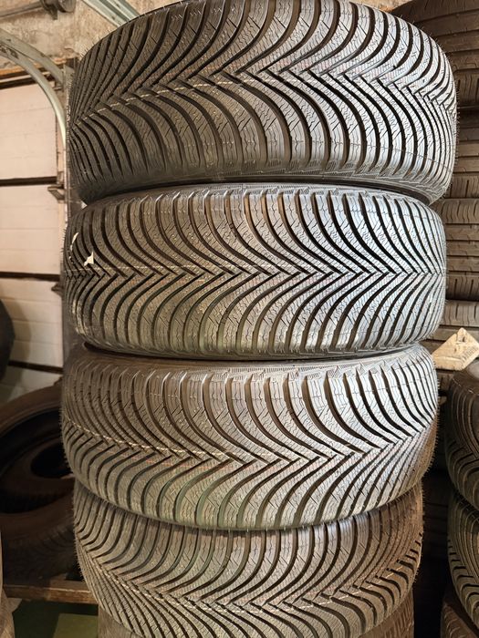 Set 4 anvelope de iarnă Michelin Alpin 5 – 215/55 R17 94V – NOI 0 KM
