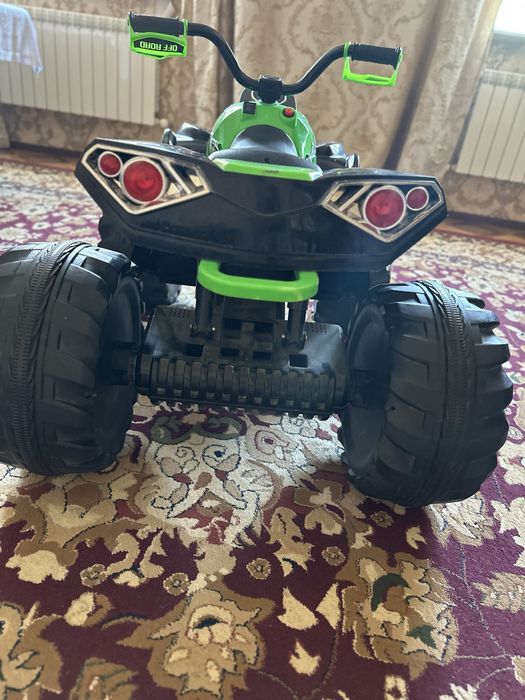 Машина детская.